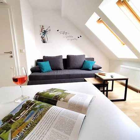 Ferienzimmer Reinisch In Tattendorf Buitenkant foto